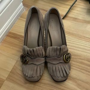Size 38 Gucci pumps - tan suede with blue detail
